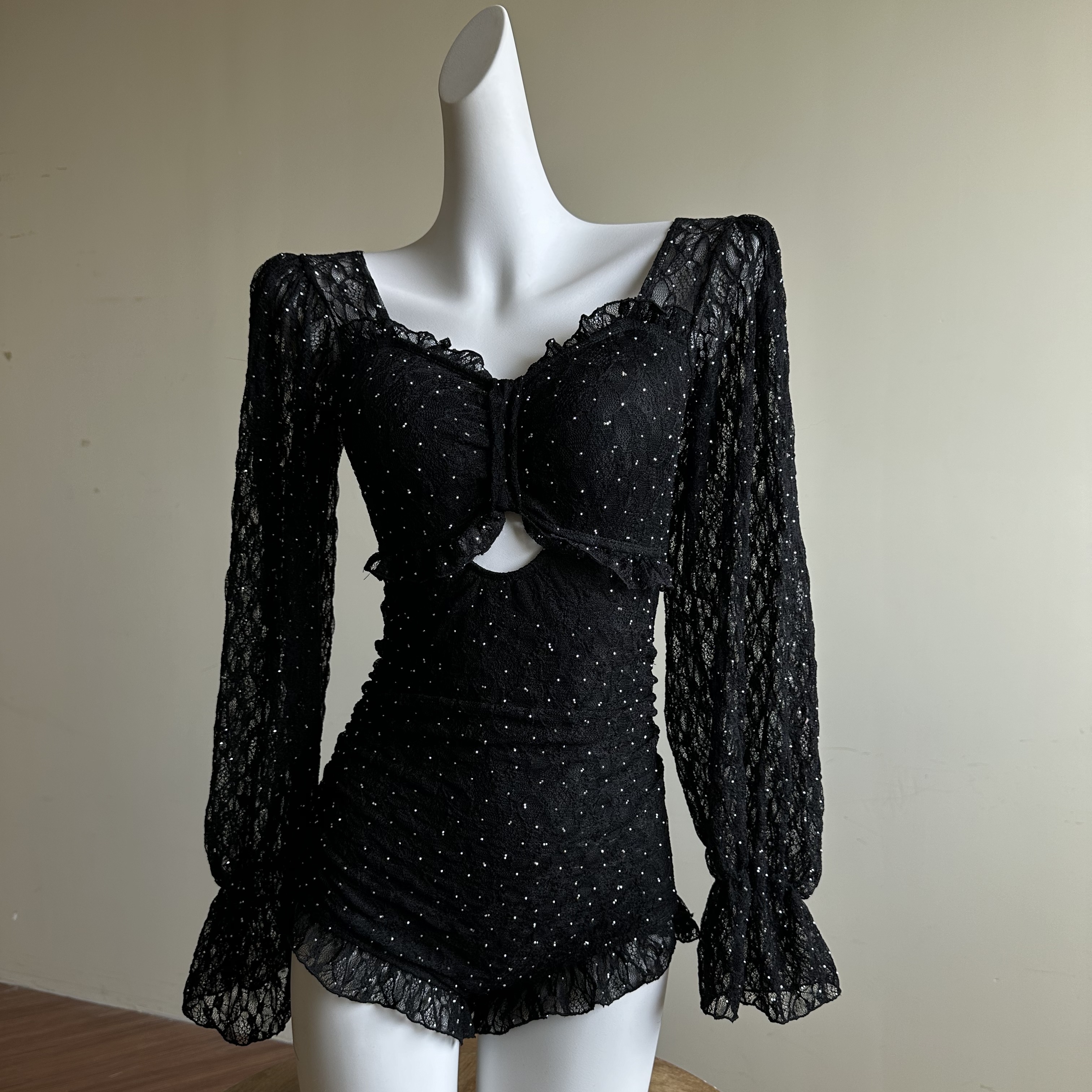 烫钻蕾丝长袖黑色连体泳衣保守显瘦遮肚温泉度假泳衣5115