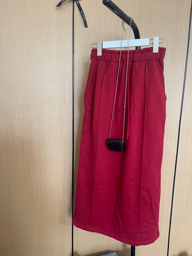 过年特韩国东大门深红色卫裙