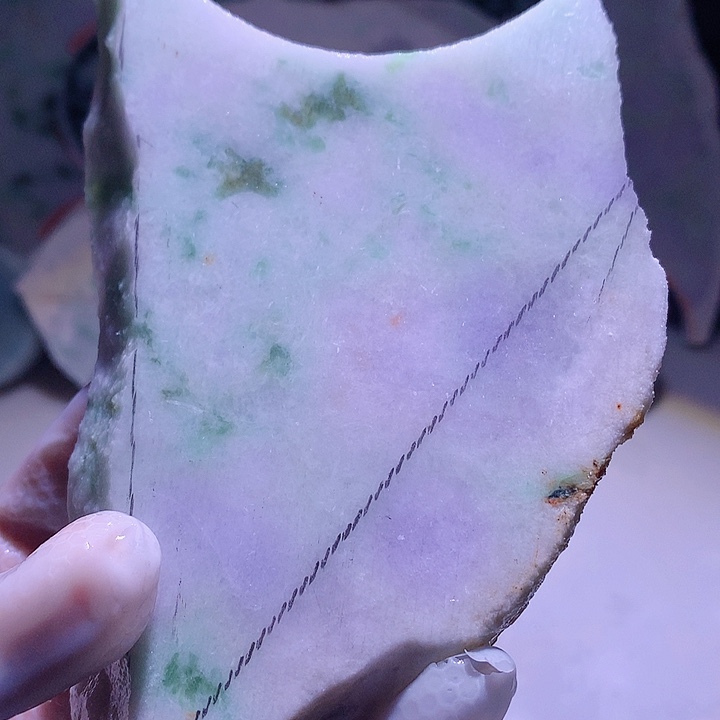 翡翠未镶嵌颈饰边角料