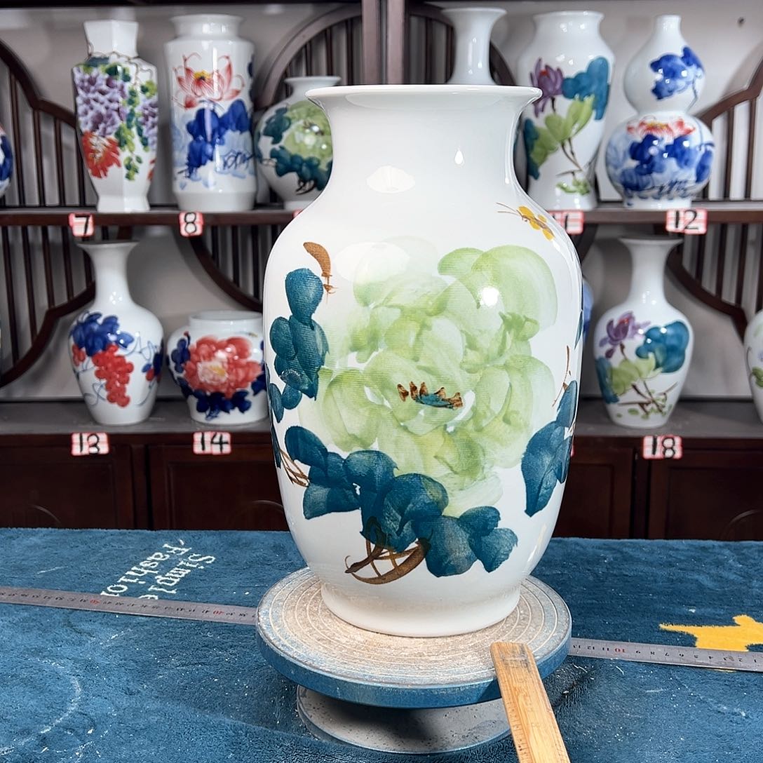 摆件景德镇陶瓷大冬绿牡