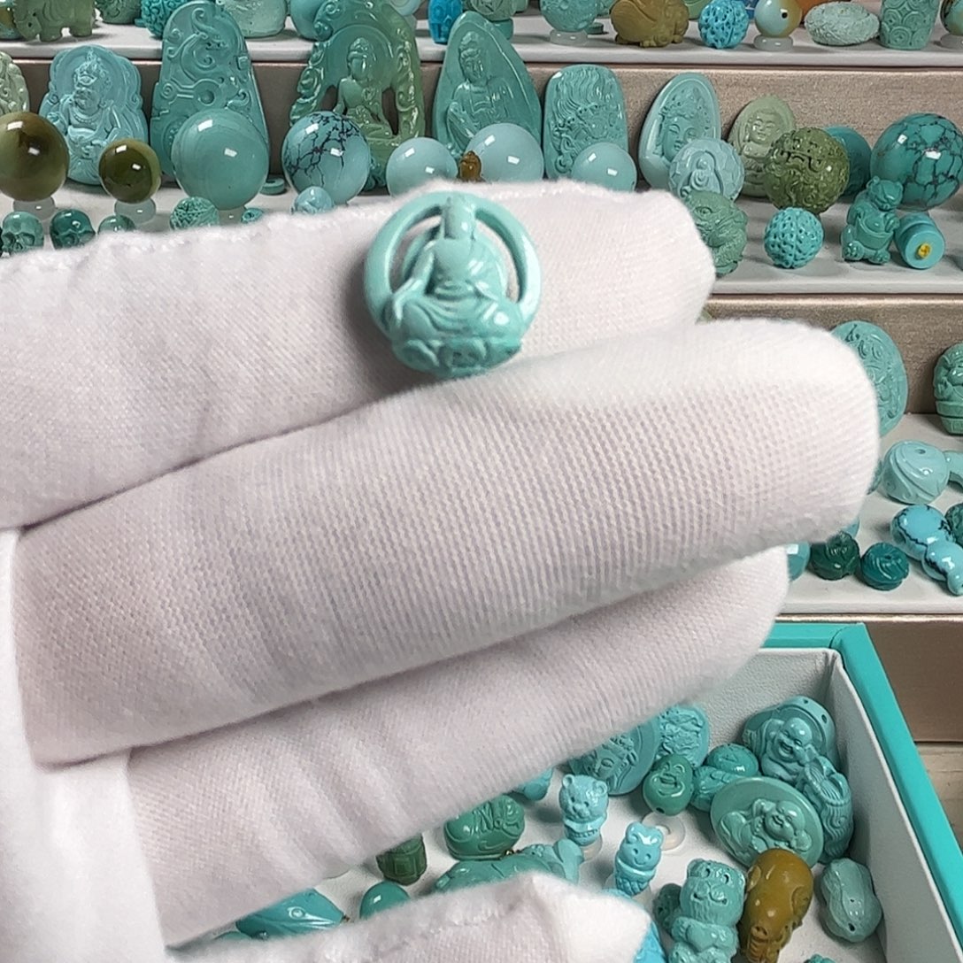 绿松石未镶嵌珠宝奇石