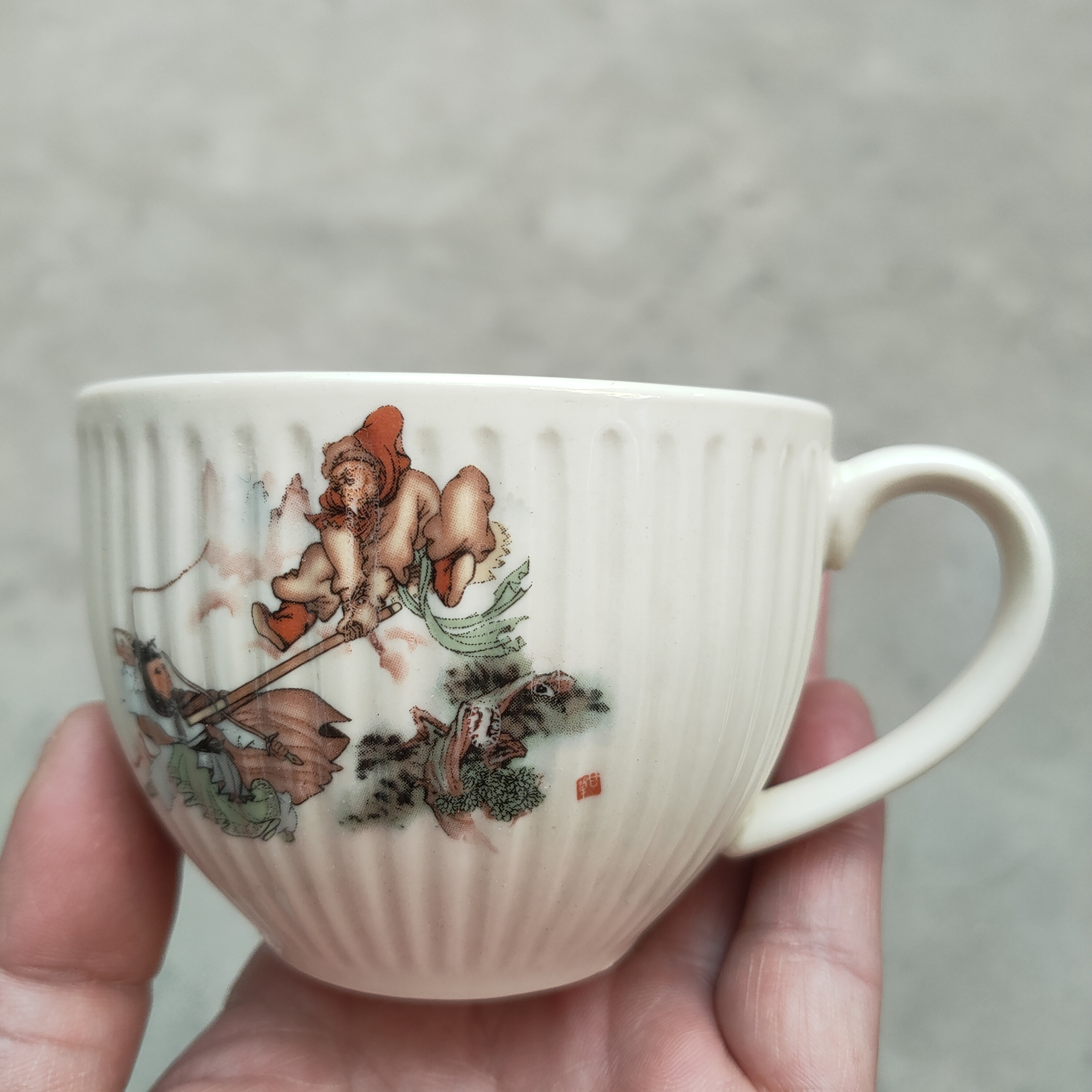 牙黄瓷瓜棱三打水杯，茶杯，有瑕疵，介意勿拍茶具茶具直播