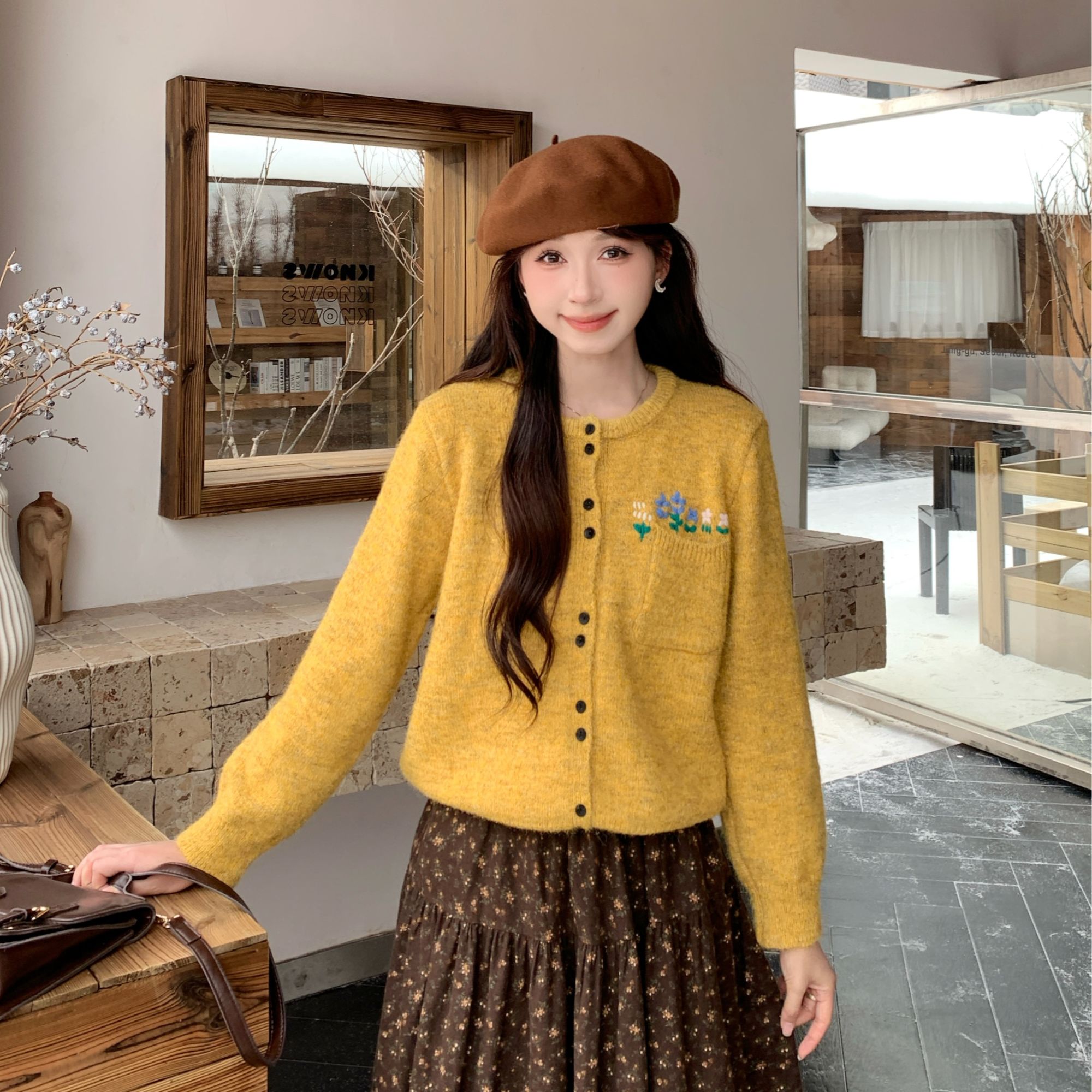 【粉丝专属】TU30385复古黄色刺绣绣花毛衣开衫温柔风宽松针织上衣