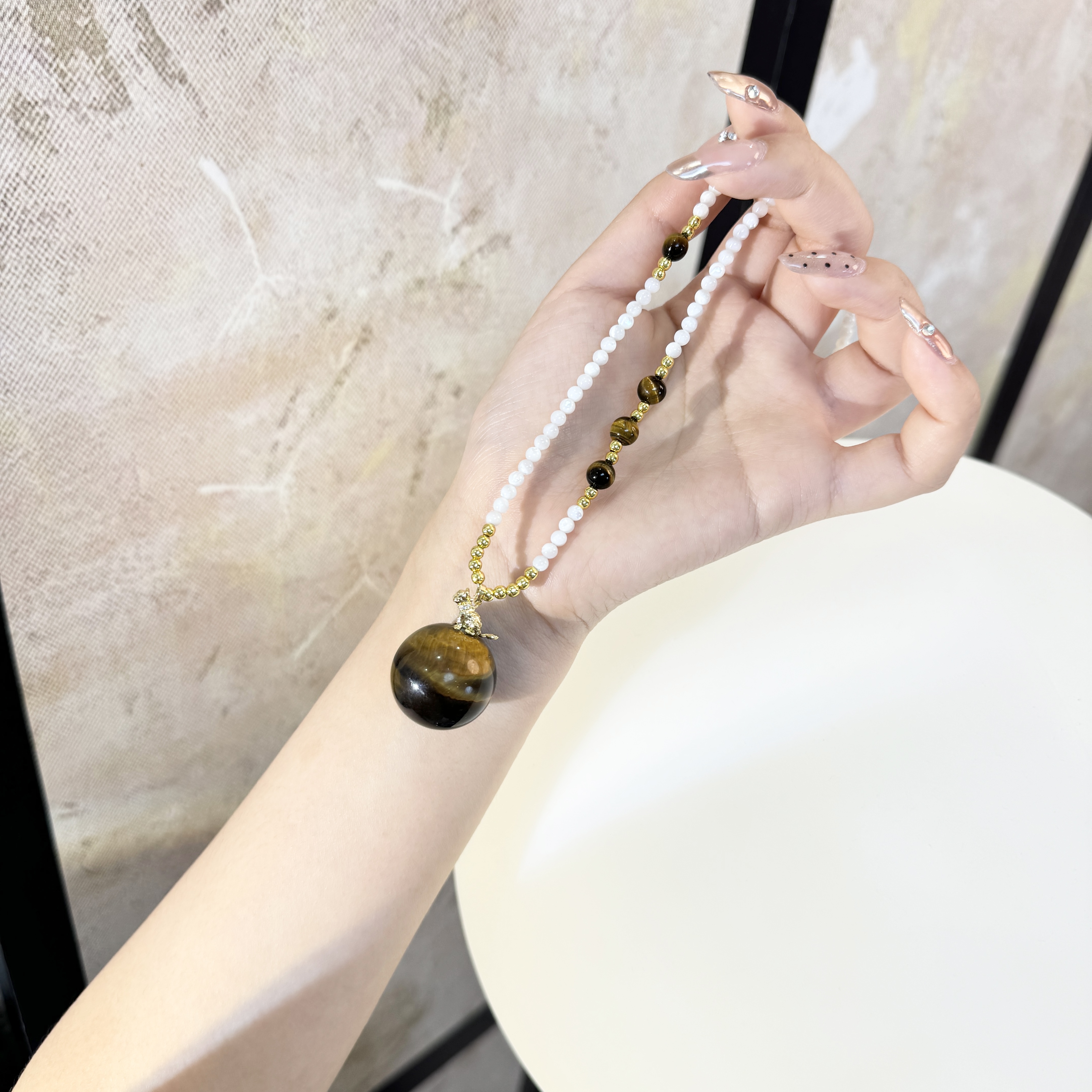 源源手作*雪落金棕项链FL126