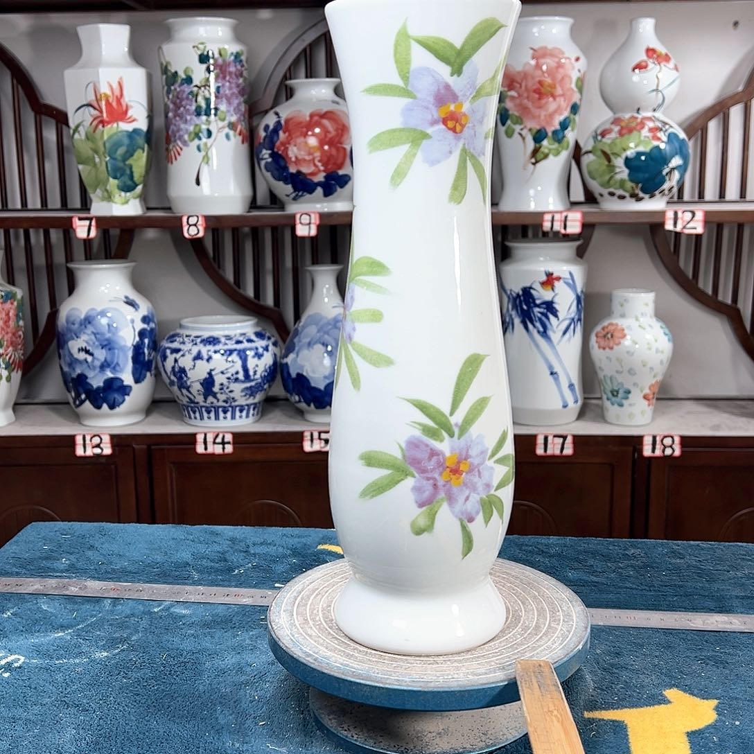 摆件景德镇陶瓷蛮紫花