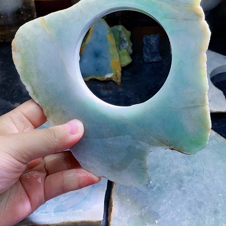 翡翠未镶嵌颈饰毛料5