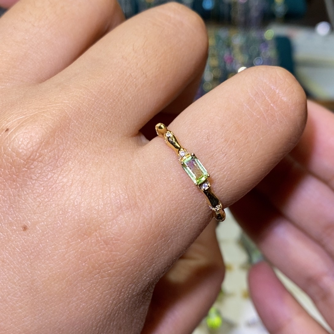 橄榄石戒指银S925镶嵌