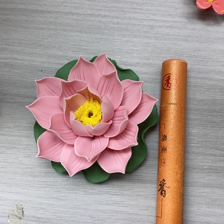 摆件陶瓷材料加工