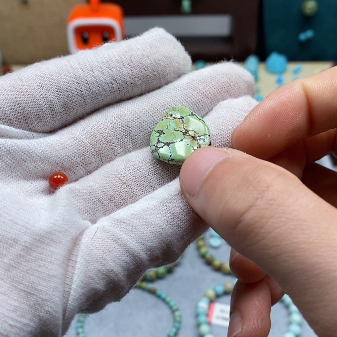 未镶嵌配饰南红玛瑙