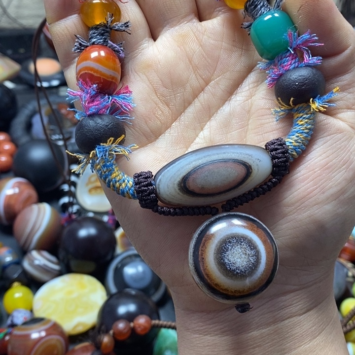 聚***缘玛瑙/玉髓未镶嵌颈饰