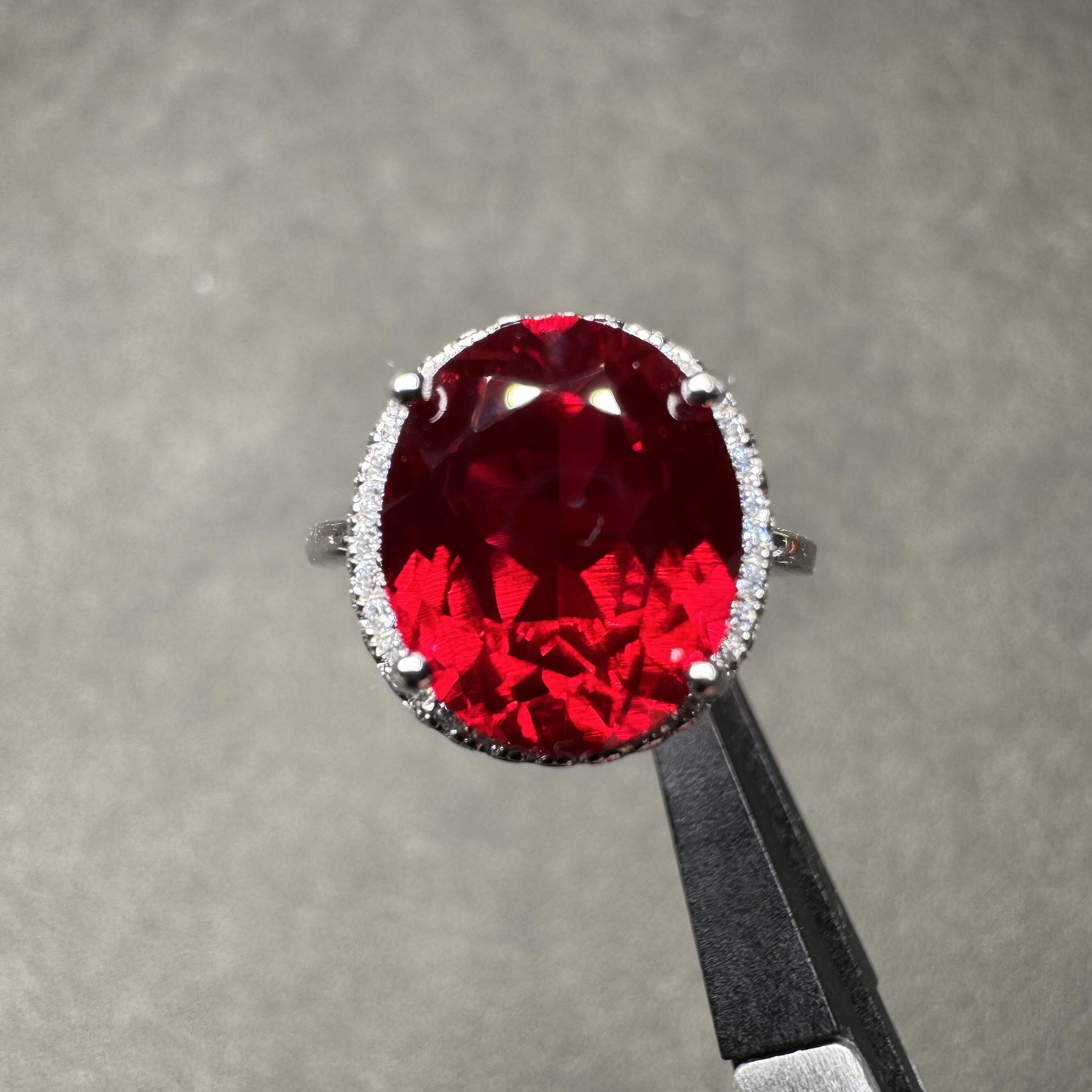 轻奢 s925银 缅甸正鸽血红 围钻红宝石10*12戒指065