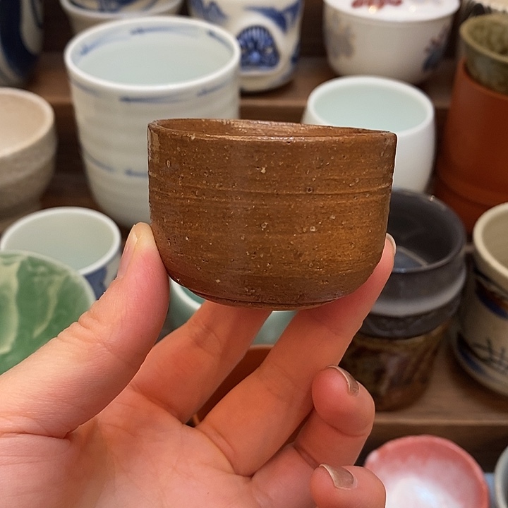    中古物品默认微瑕，谨慎参拍，满18包邮！