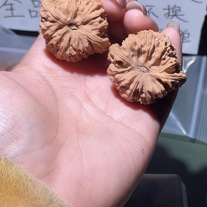 @****吊坠文玩核桃南疆石黄金甲10