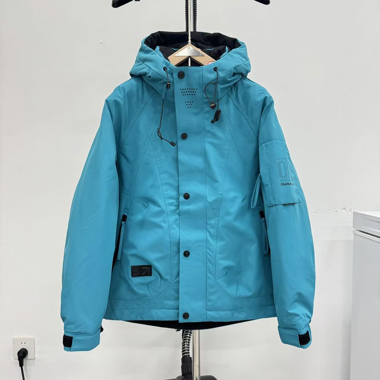 小众商场冬季连帽撤柜外套-24333