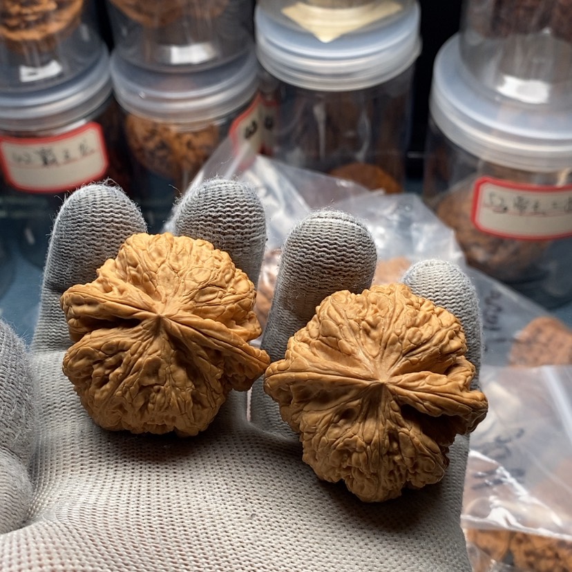 【闪购商品】文玩核桃把件a*o粗筋