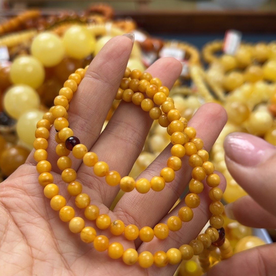 未镶嵌琥珀珠宝奇石