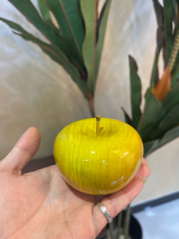 金丝楠木苹果，平安吉祥小摆件工艺品