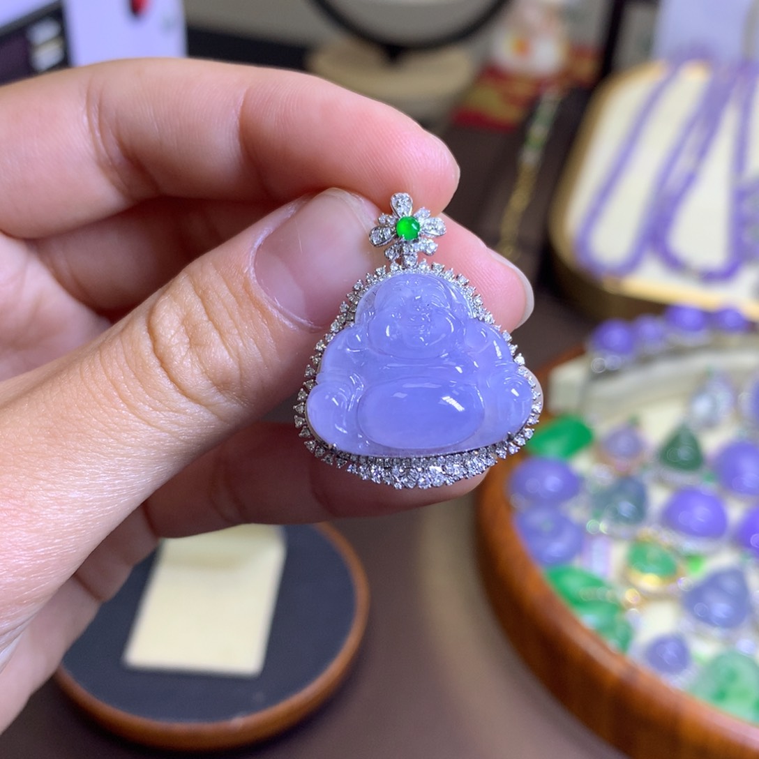 翡翠18K金镶嵌颈饰翡翠