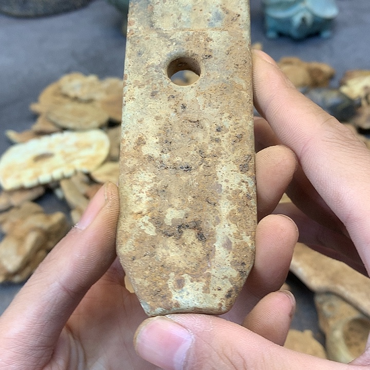 和田玉（糖玉）未镶嵌挂件