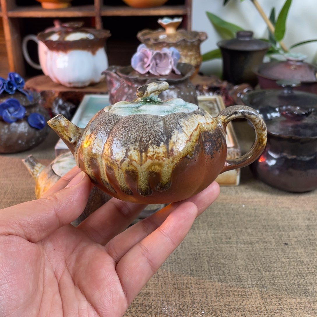 海***硬柿子壶。  容量120。   