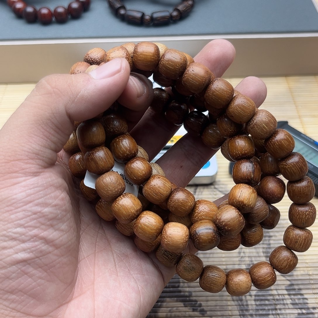 沉香碎屑沉香昆仑梅格