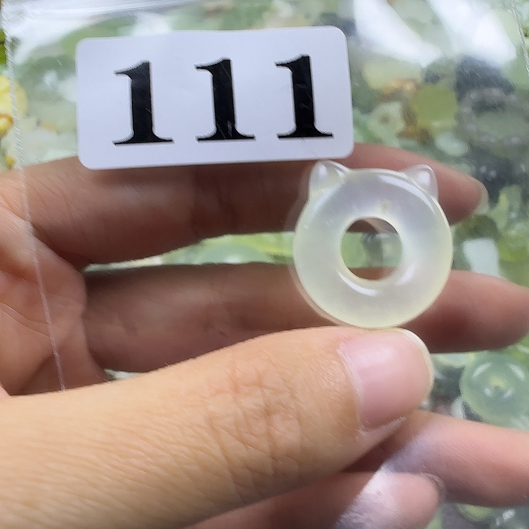 蛇纹石玉未镶嵌岫玉吊坠