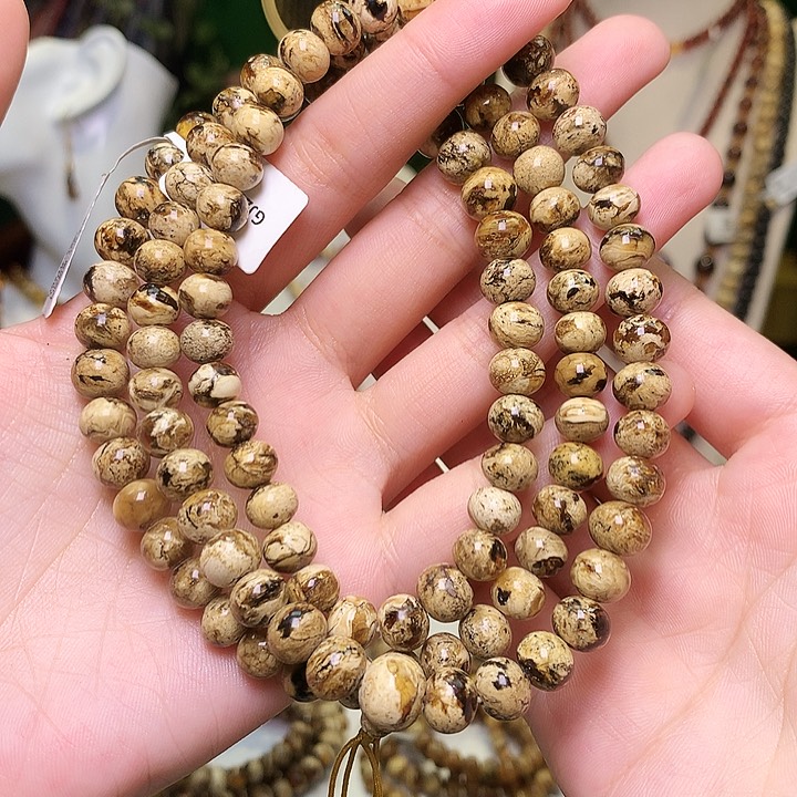 琥珀裸石未镶嵌抚顺琥珀卡8一级干白花