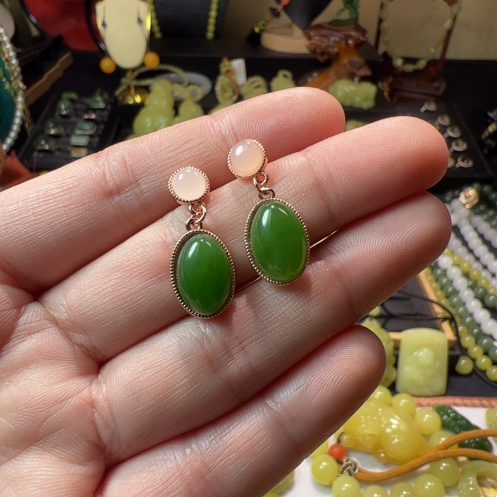 和田玉（碧玉）颈饰未镶嵌