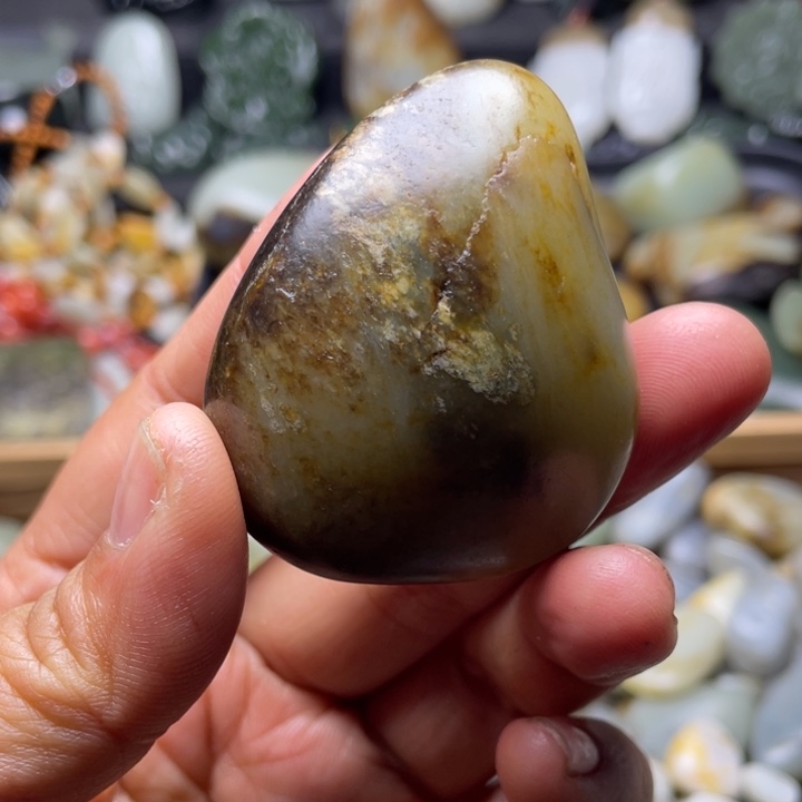 和田玉未镶嵌珠宝半成品