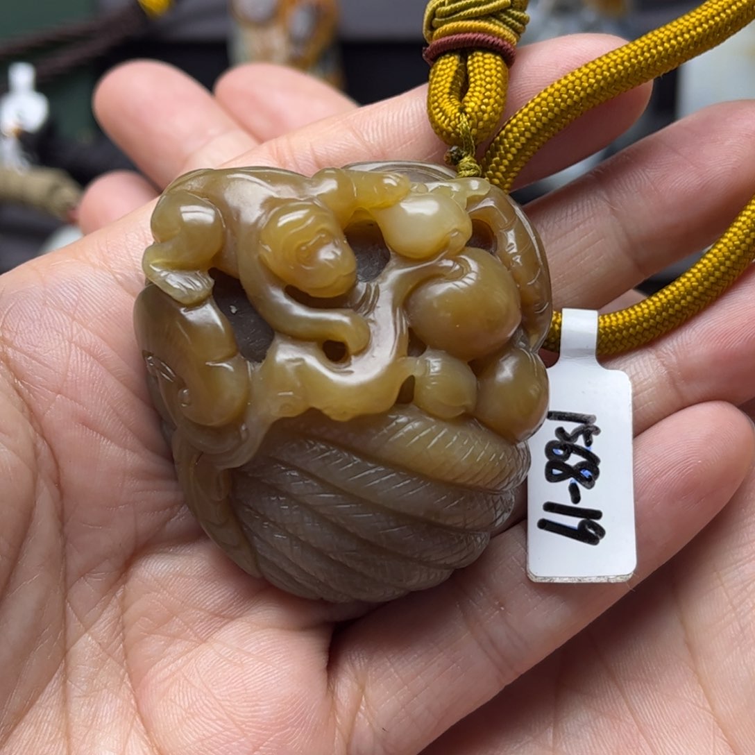 和田玉挂件未镶嵌