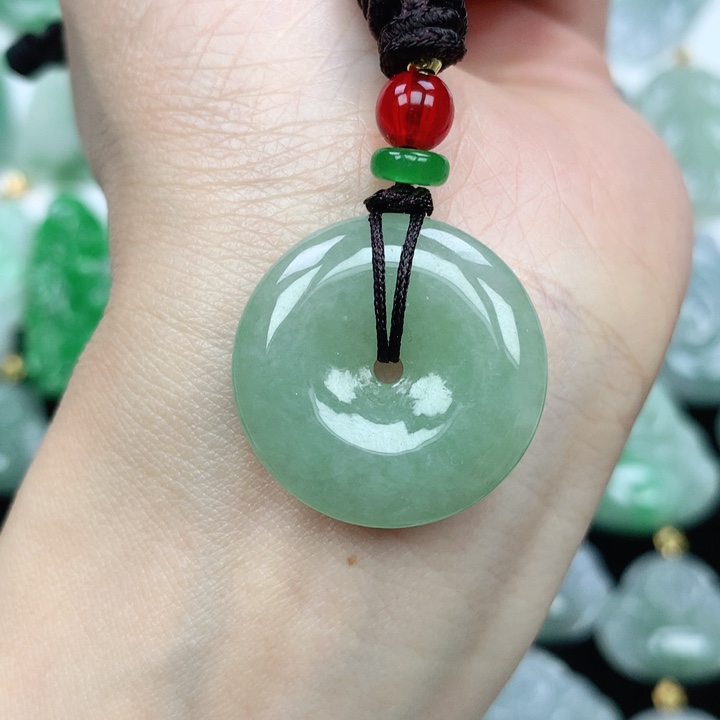 翡翠颈饰未镶嵌天然翡翠a货