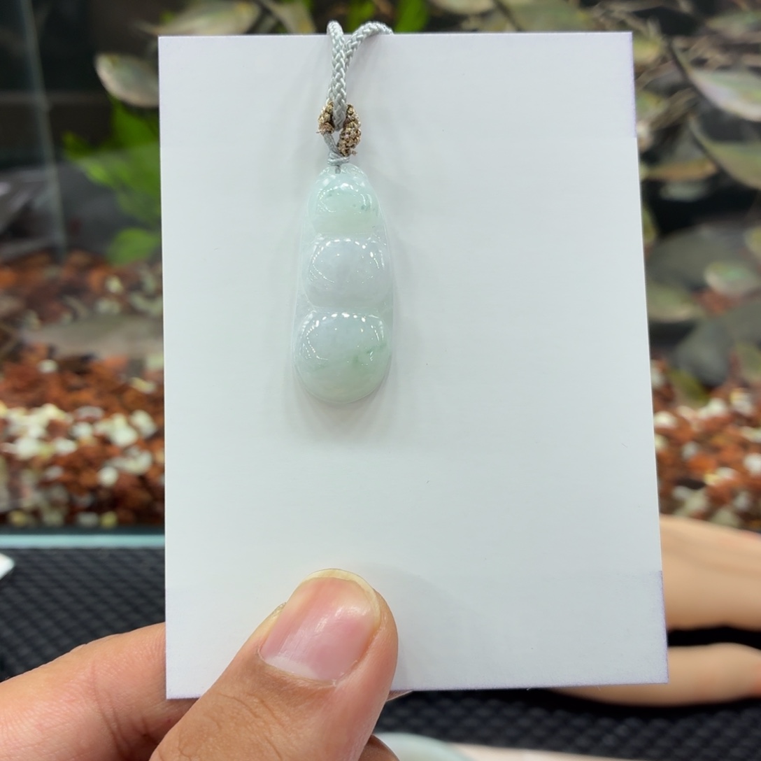 蓝***珠翡翠未镶嵌颈饰翡翠豆子