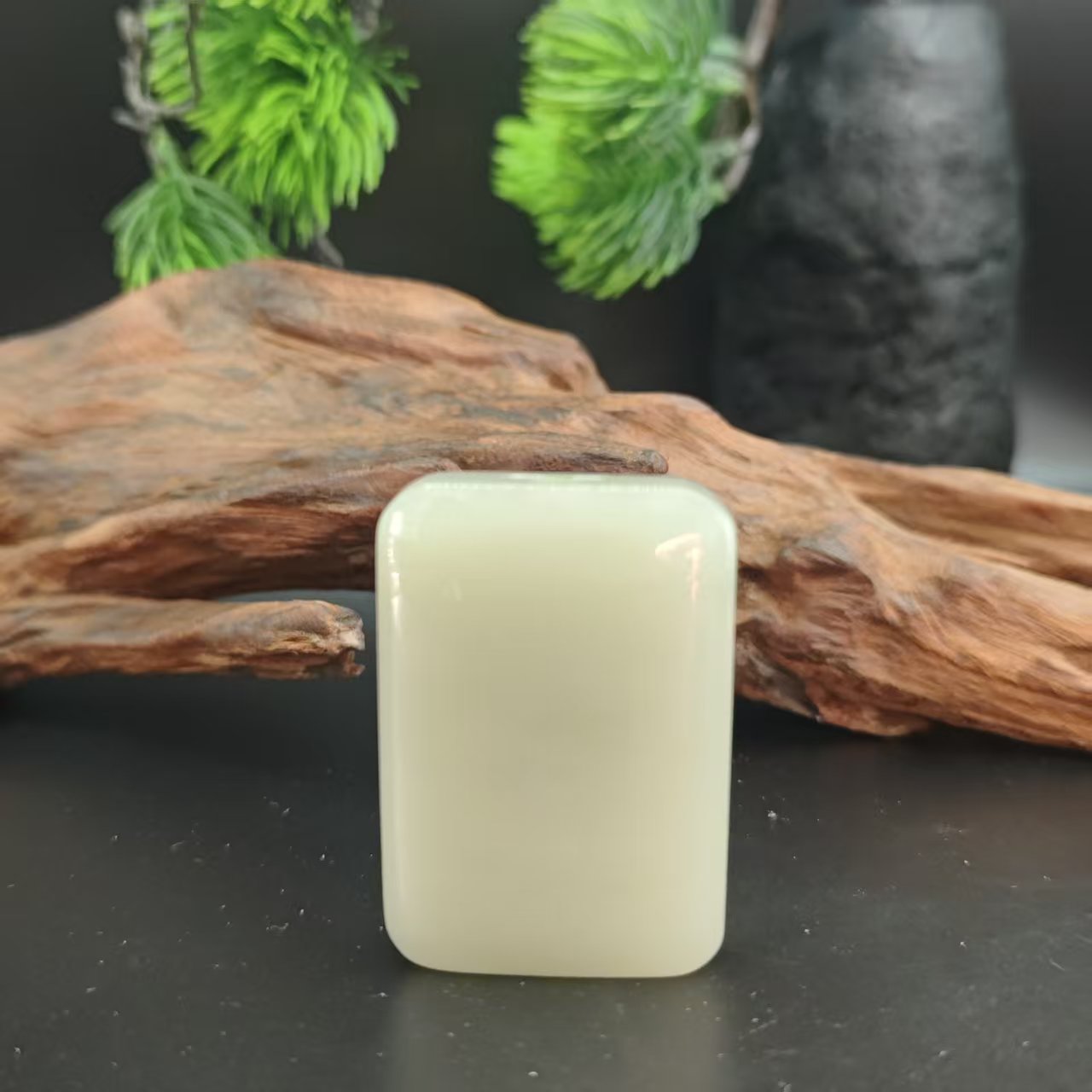 Q和田玉且末无事牌吊坠4978