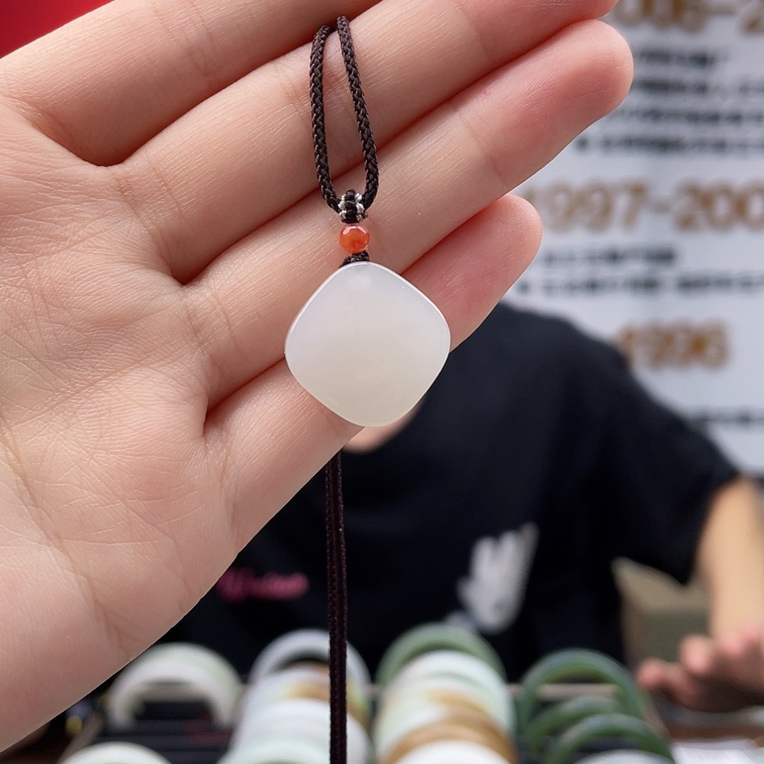 和田玉未镶嵌颈饰小方糖吊坠白玉