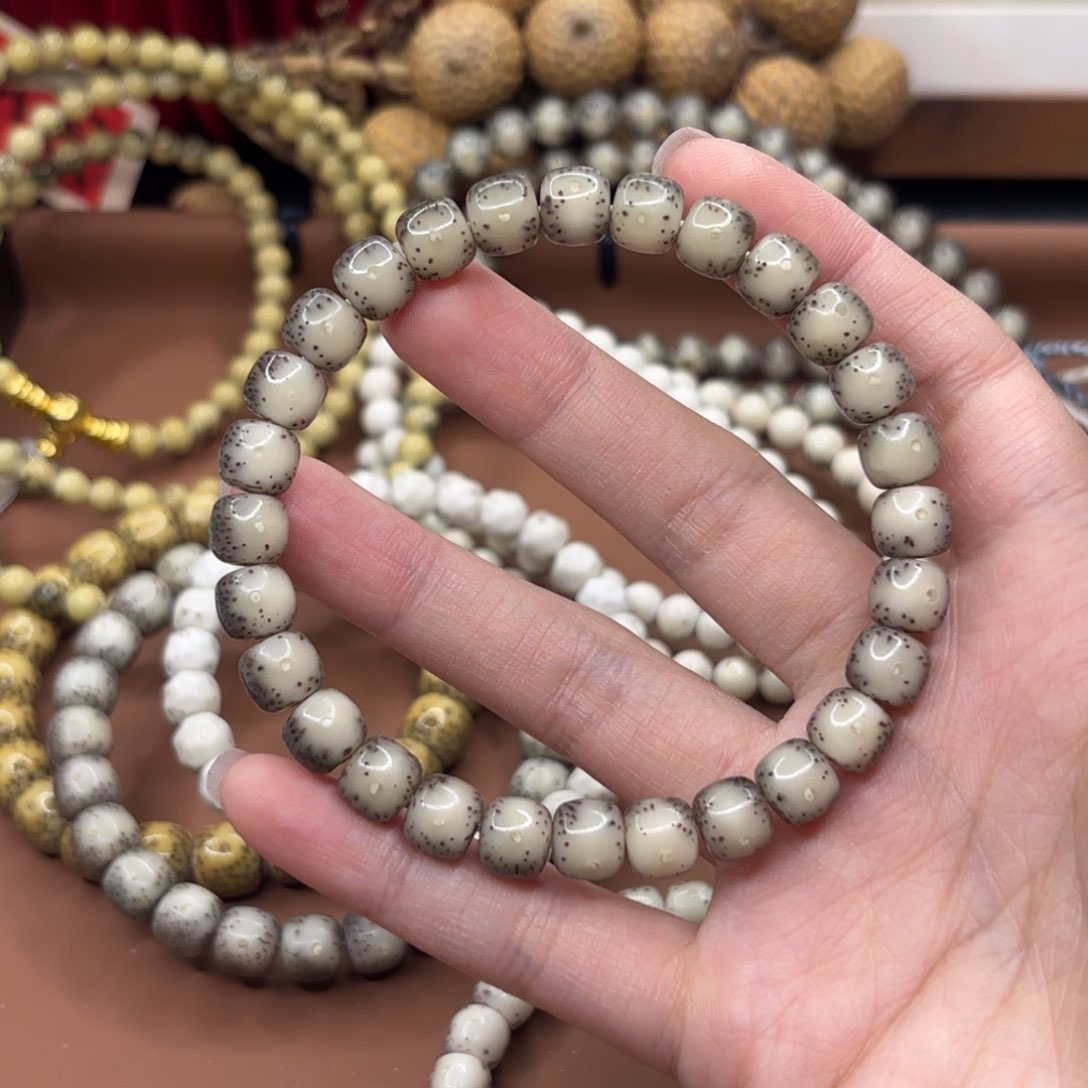 星月菩提吊坠7×8冰糖透头条