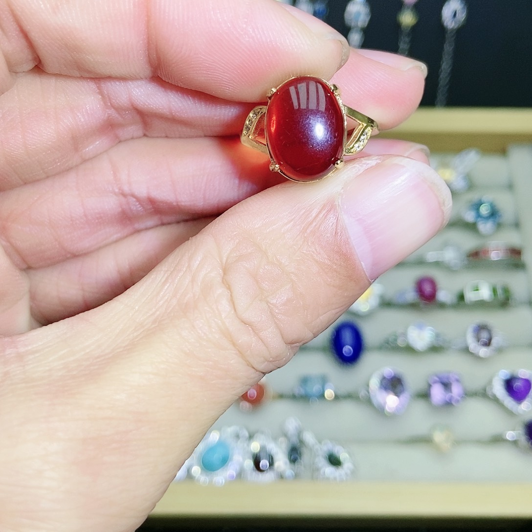 【闪购商品】未镶嵌血珀戒指