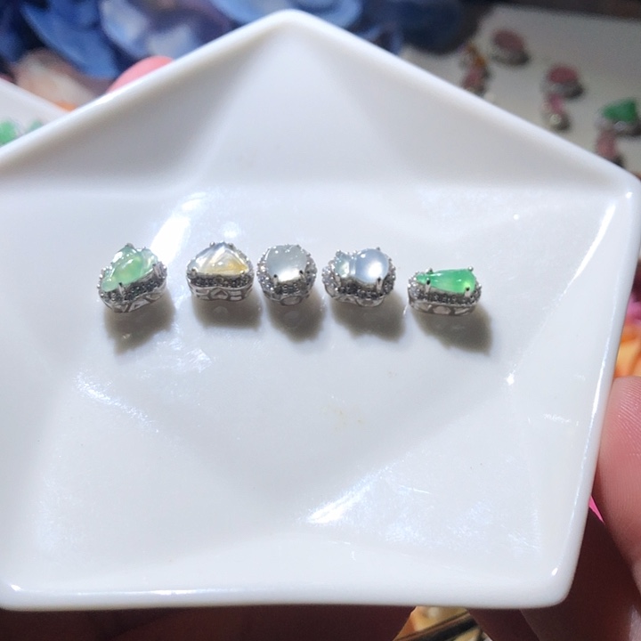 萌***鹿颈饰未镶嵌翡翠翡翠