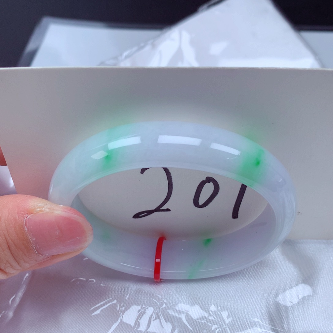 翡翠未镶嵌手镯（贵妃镯）翡翠