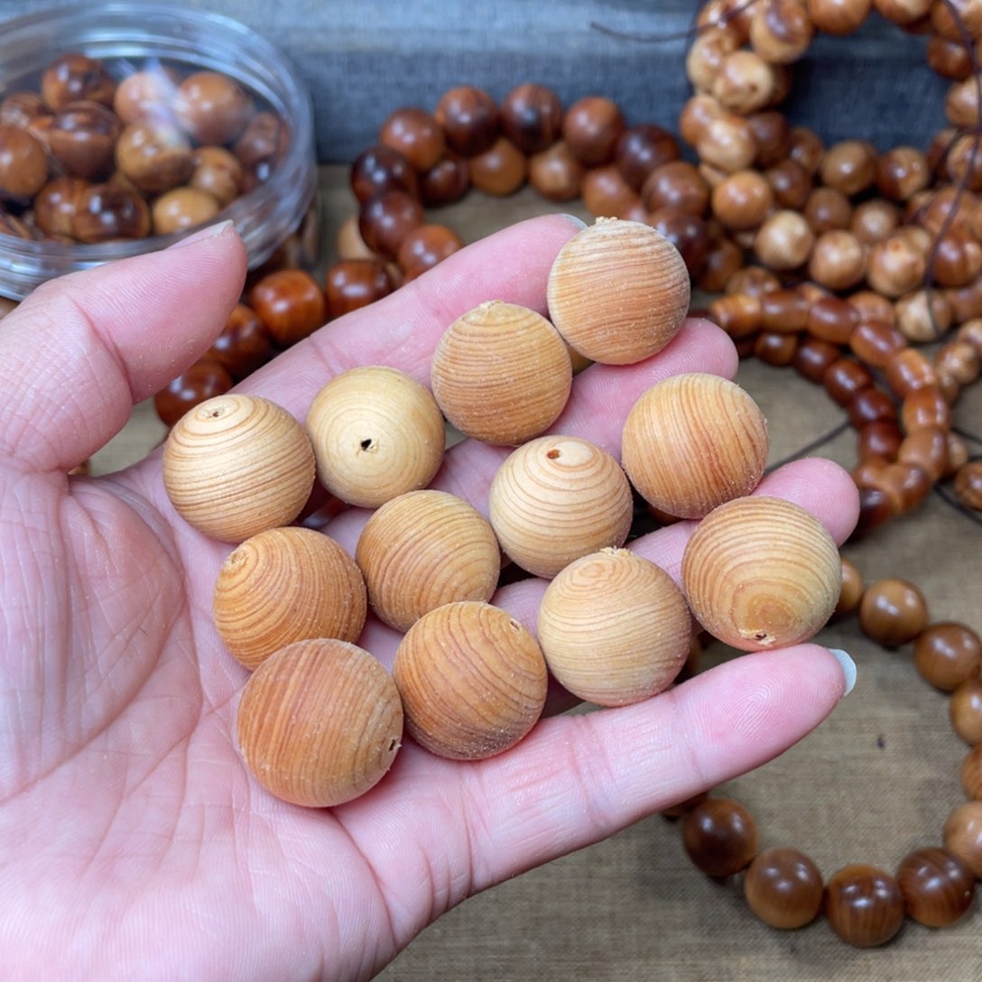 柏木（崖柏）无事牌帅****糟2.0太行崖柏陈化鸡油黄毛料