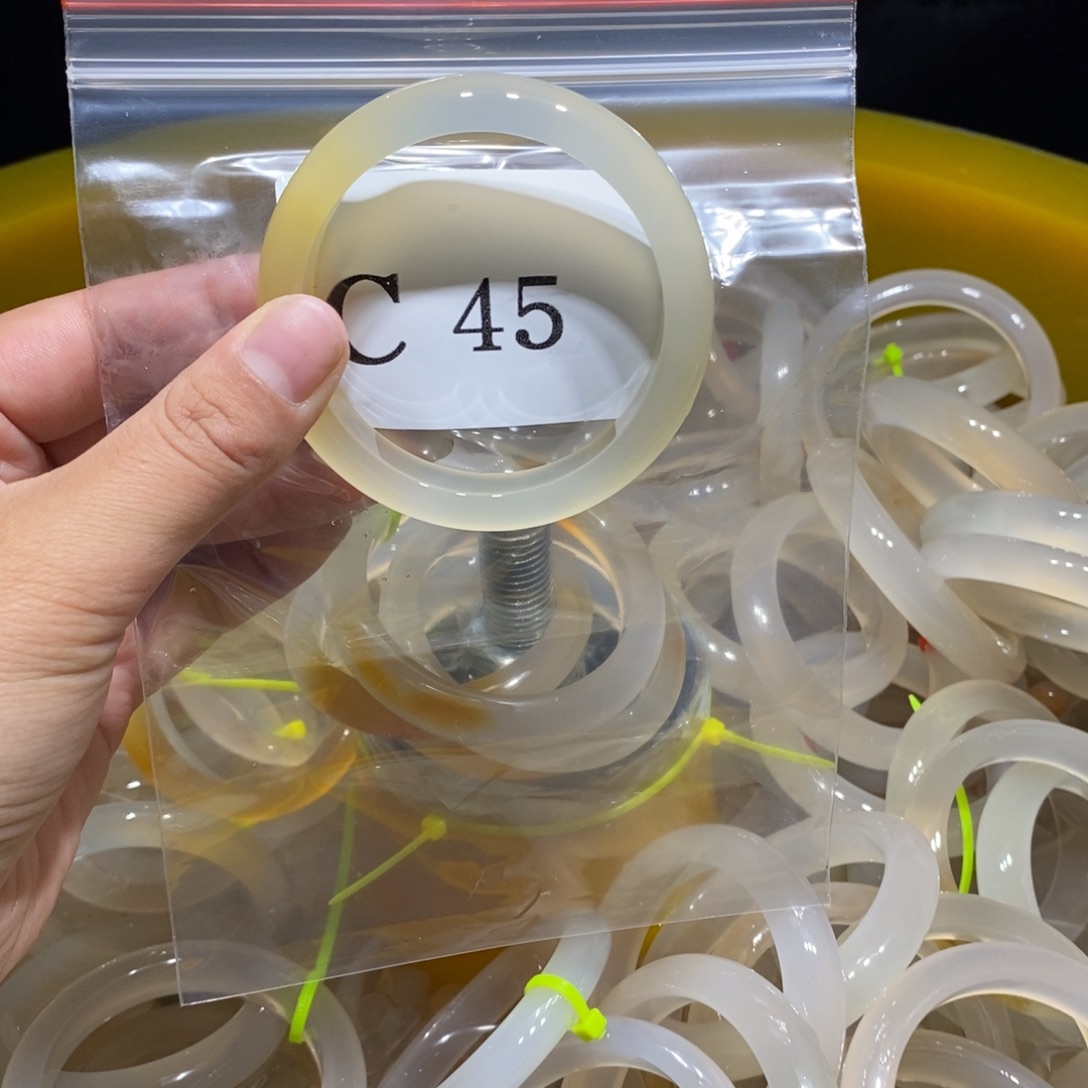 l***女玛瑙/玉髓未镶嵌手镯