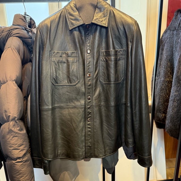 （可可在米兰）D...G新款意式剪裁男士小羊皮皮衣棉服钮扣款