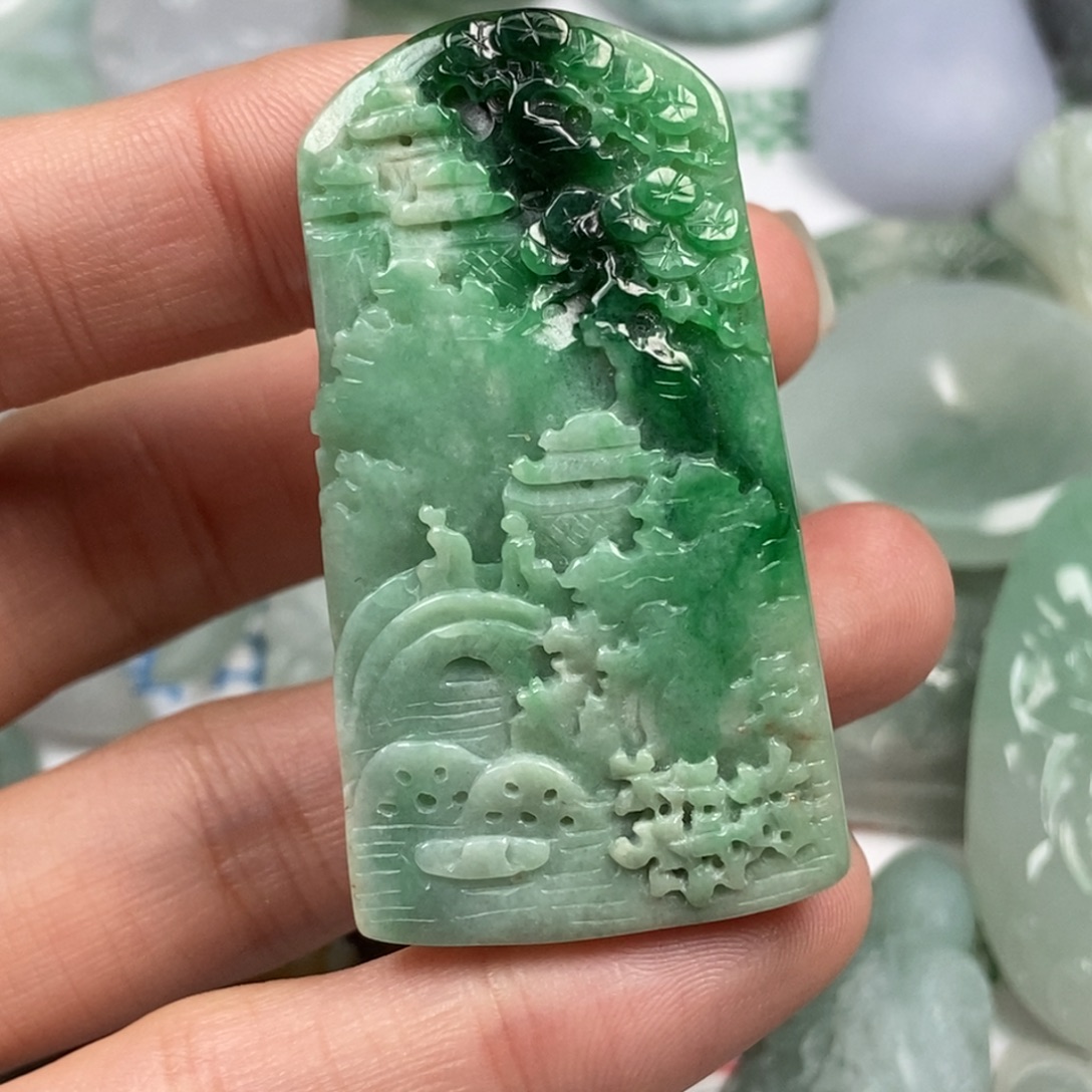 翡翠未镶嵌颈饰翡翠