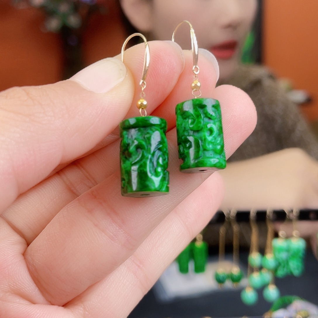 翡翠18K金镶嵌耳饰