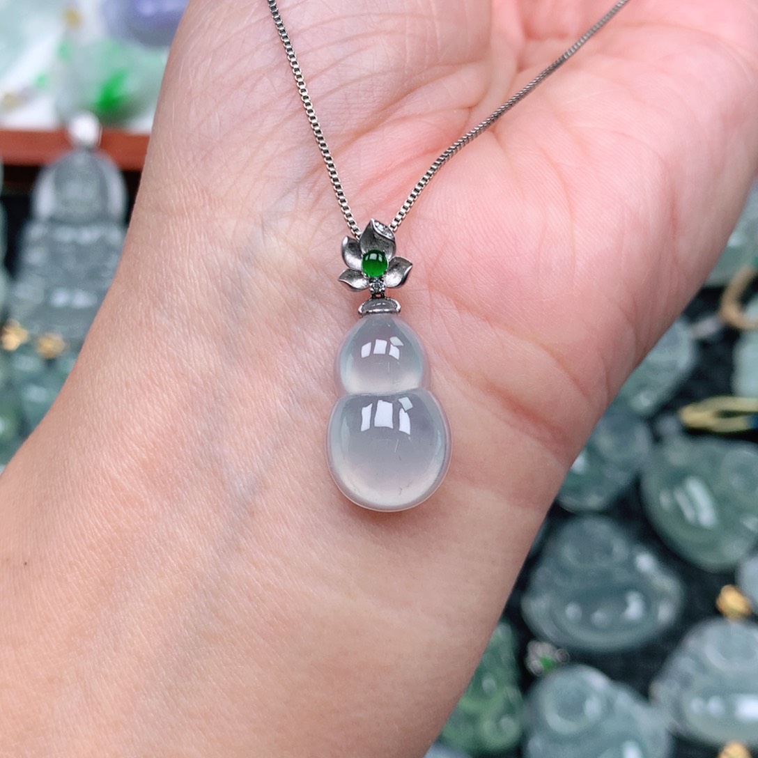 翡翠吊坠(不含链)18K金镶嵌