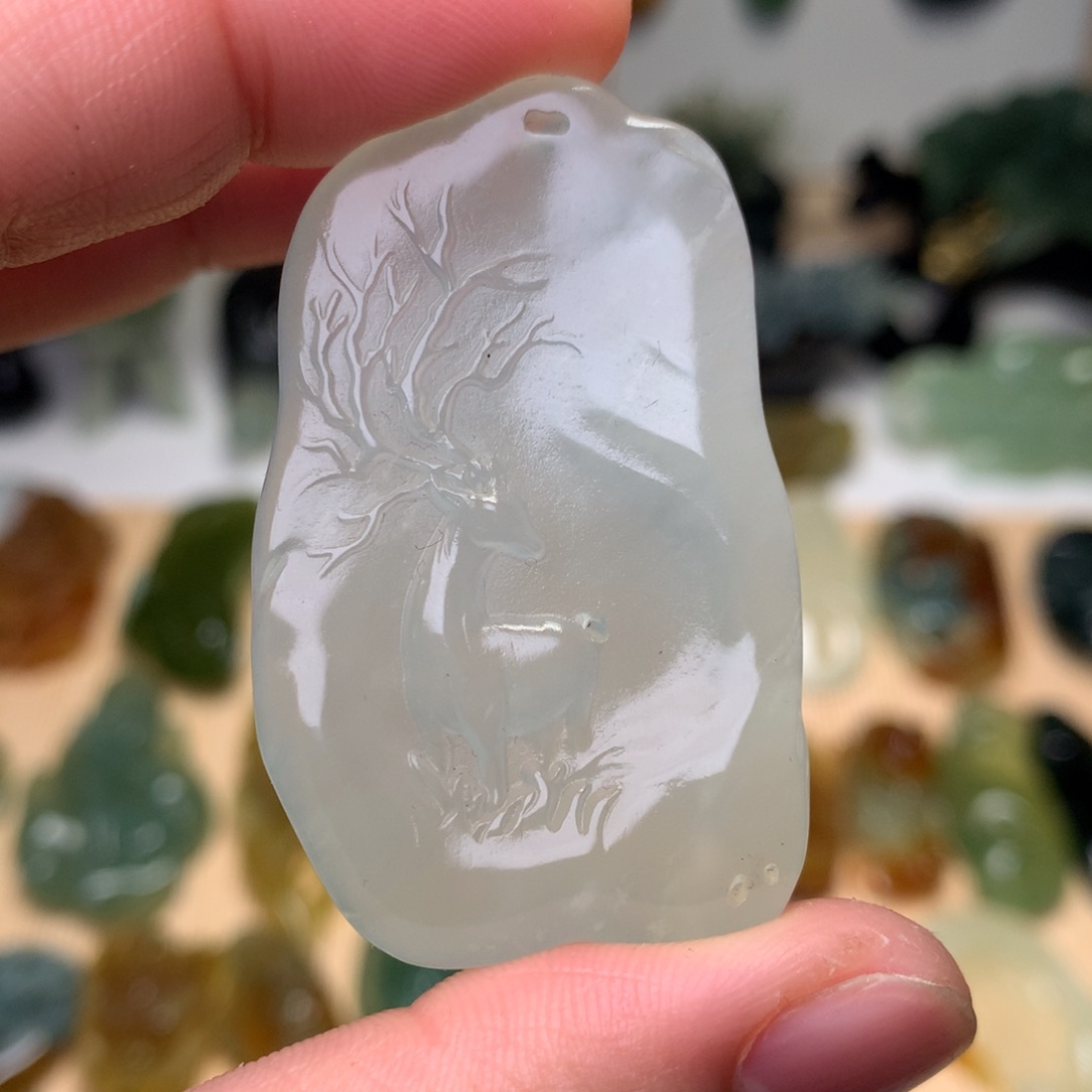 岫玉挂件小鹿牌未镶嵌