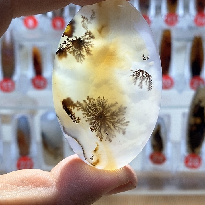 玛瑙/玉髓颈饰合金