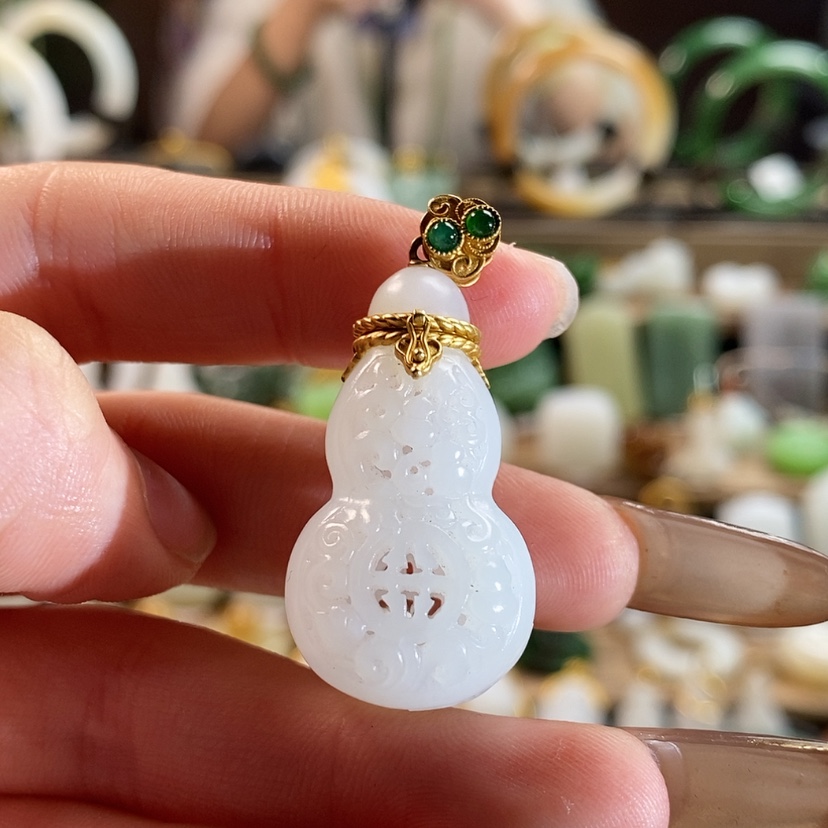 【闪购商品】和田玉吊坠18K金镶嵌