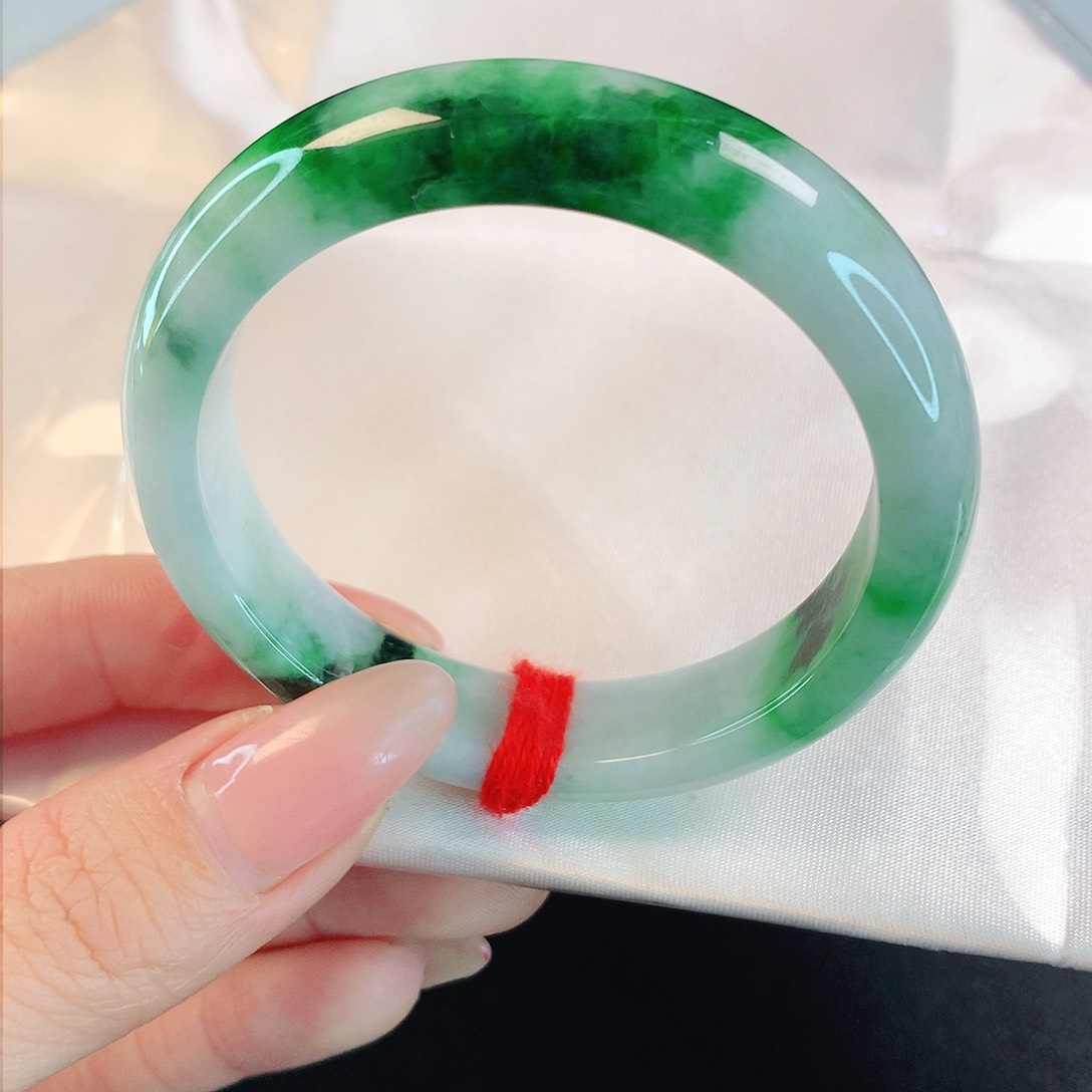 翡翠手镯未镶嵌490圈口