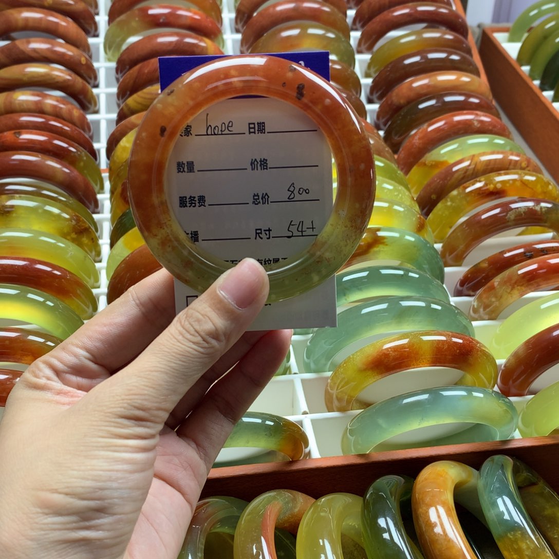 h***e蛇纹石玉未镶嵌手镯