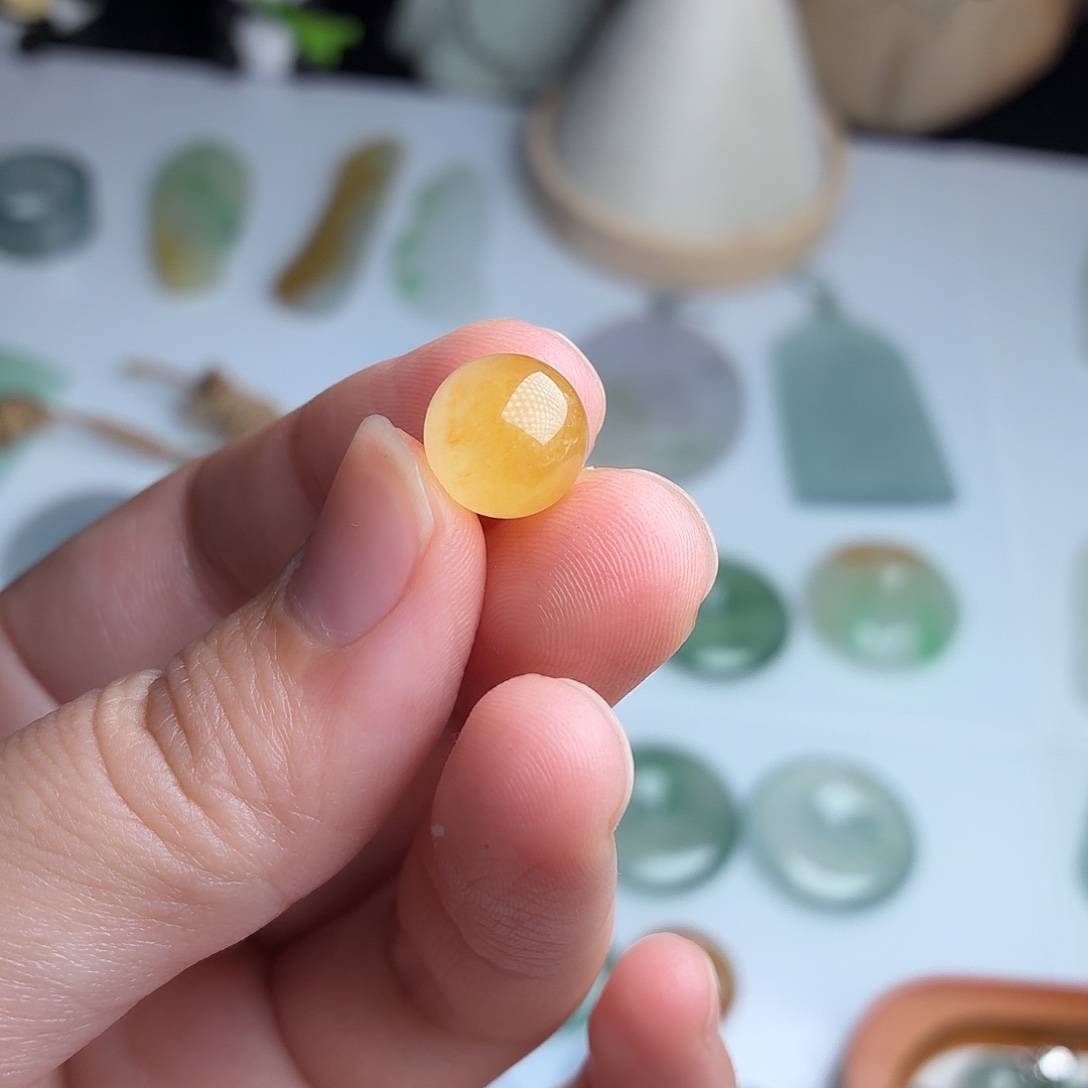 颈饰未镶嵌翡翠冰黄圆珠